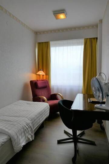 Фото номера Одноместный номер с общей ванной комнатой Хостелы Linnanpiha Bed &amp; Breakfast г. Раума 24