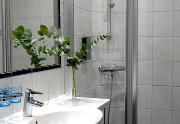 Фото номера Стандартный двухместный номер с 2 отдельными кроватями Отель Hotel Raumanlinna г. Раума 5
