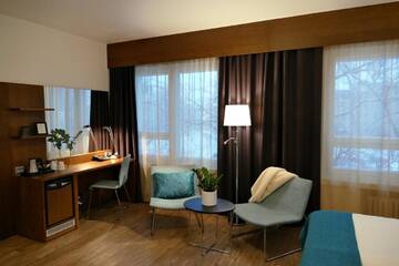 Фото номера Улучшенный двухместный номер с 1 кроватью Отель Hotel Raumanlinna г. Раума 6